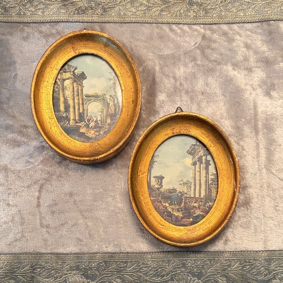 Other - Vintage Italian Gold Oval Wall Art Set